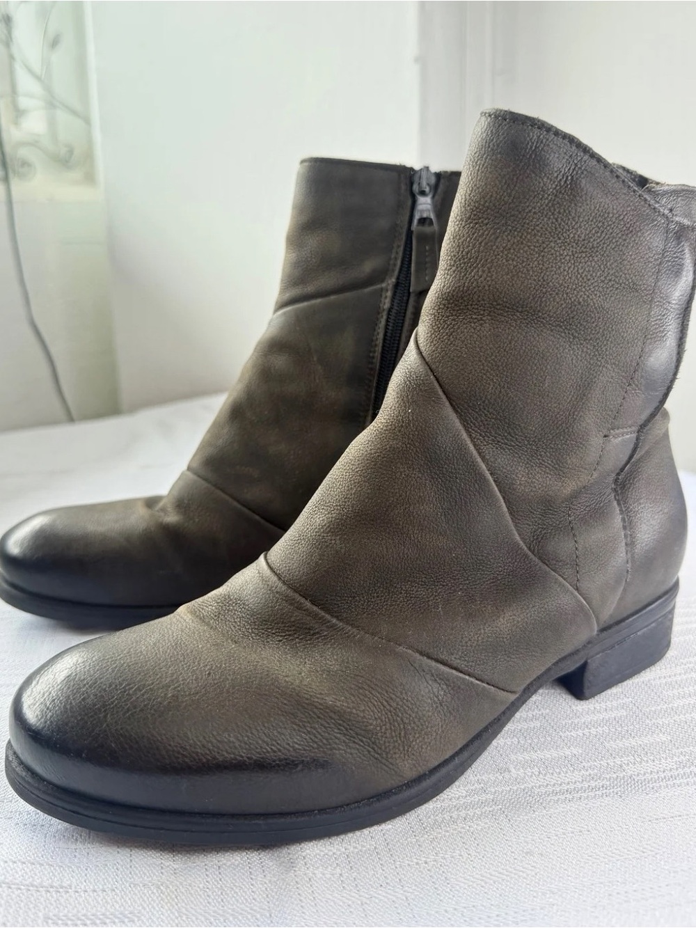 Miz Mooz Brown Leather Ankle Boots – Women’s EU 39 / US 8.5